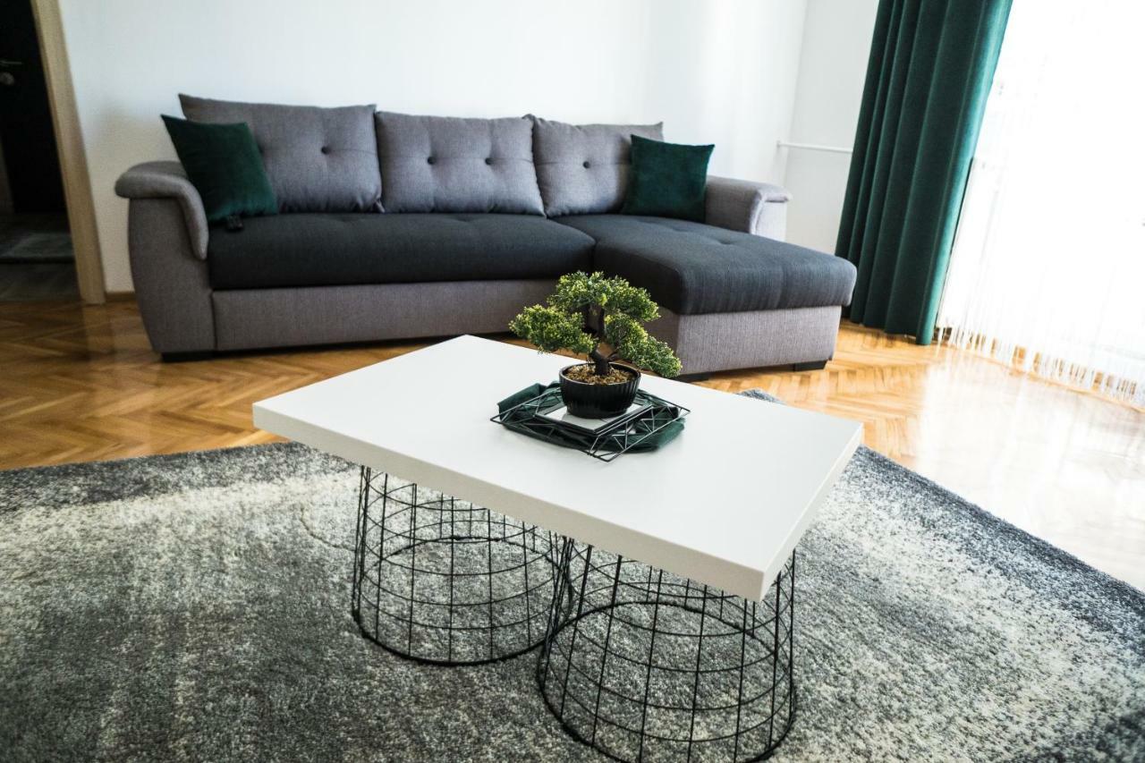 Tania Apartament Oradea Εξωτερικό φωτογραφία
